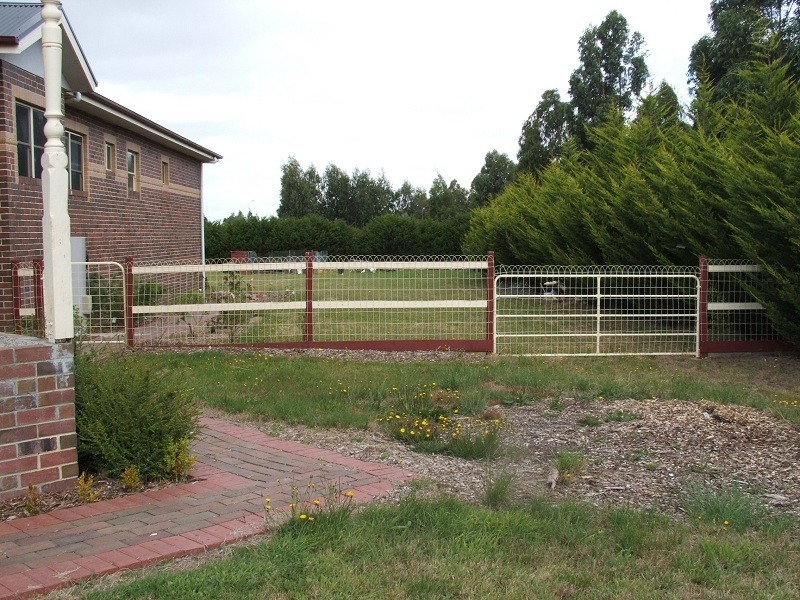 12 Kumbari Court, New Gisborne VIC 3438