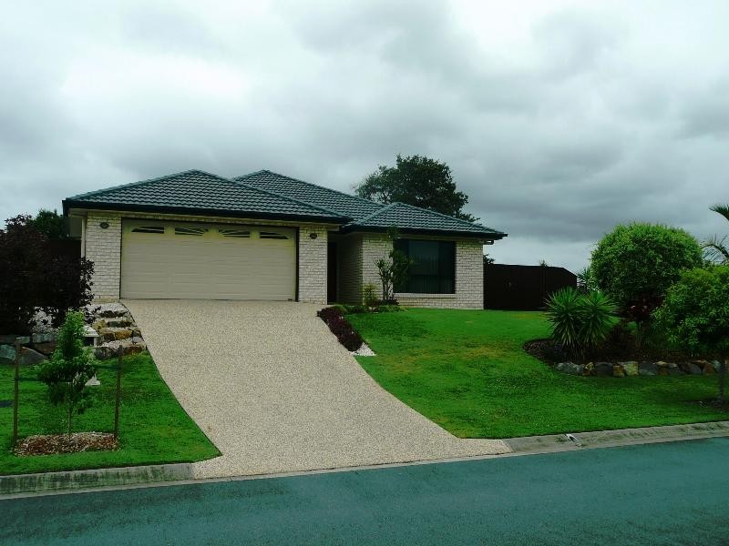 2 THE DALES, Little Mountain QLD 4551
