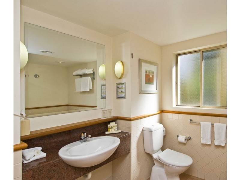 53/64 Palm Meadows Drive, Carrara QLD 4211