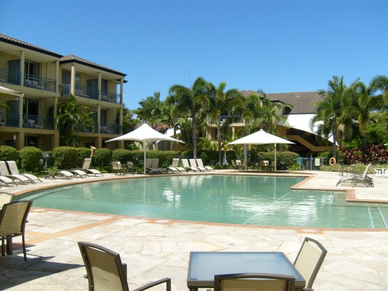 53/64 Palm Meadows Drive, Carrara QLD 4211