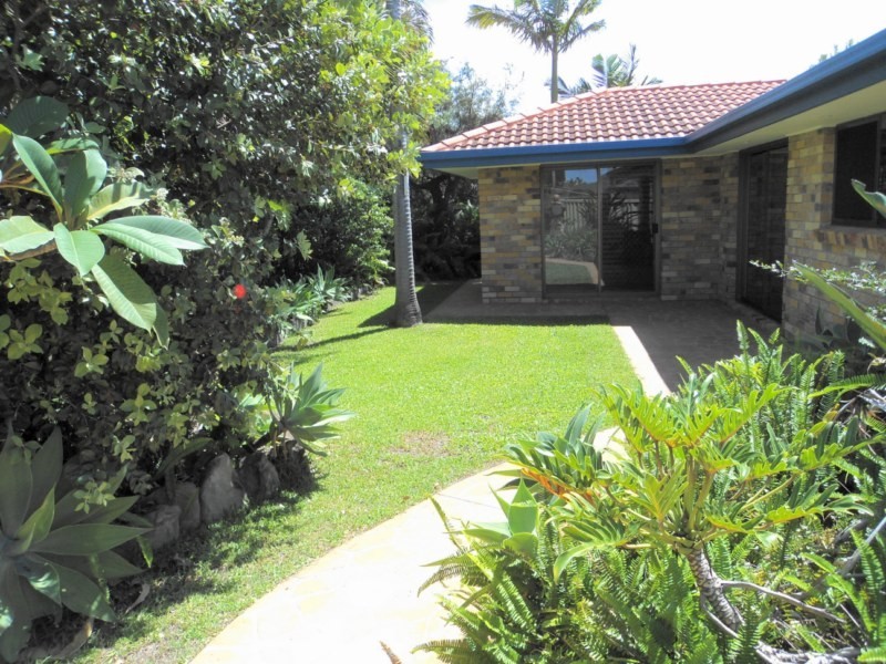 9 Tartan Court, Mermaid Waters QLD 4218