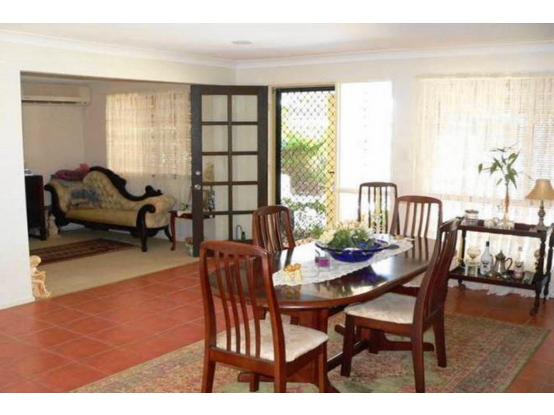 147 Markeri Street, Mermaid Waters QLD 4218
