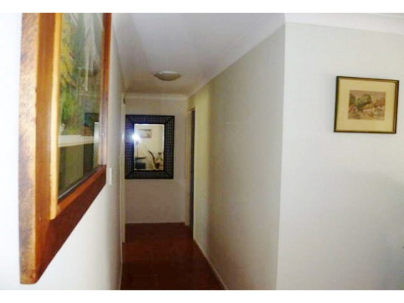 147 Markeri Street, Mermaid Waters QLD 4218