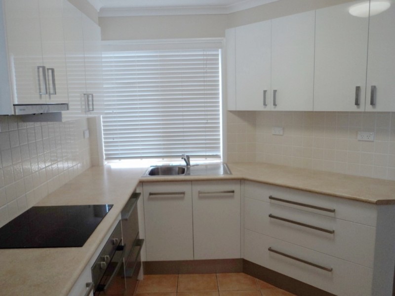 6 Lowood Court, Varsity Lakes QLD 4227