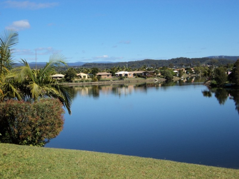 6 Lowood Court, Varsity Lakes QLD 4227