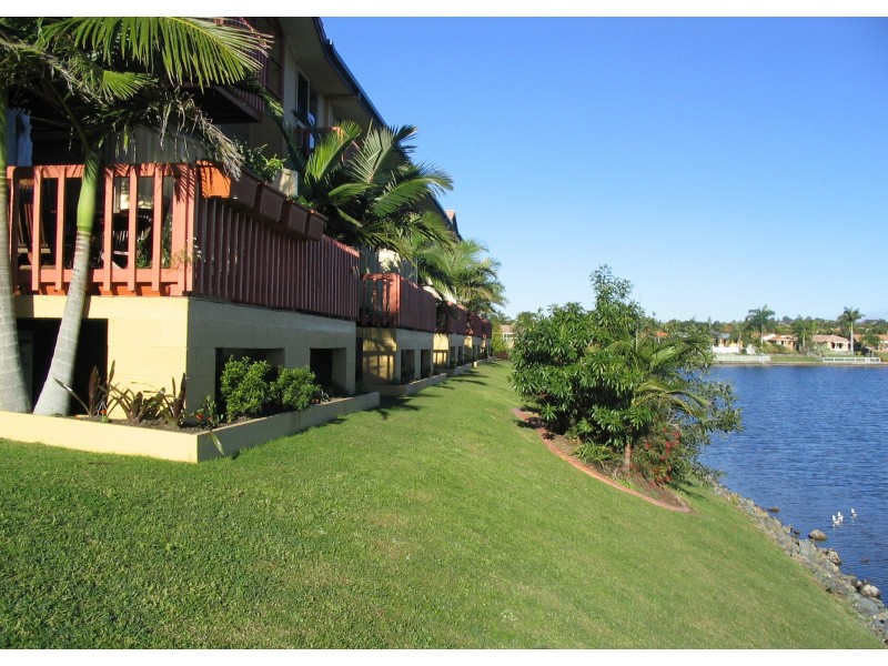 6 Lowood Court, Varsity Lakes QLD 4227