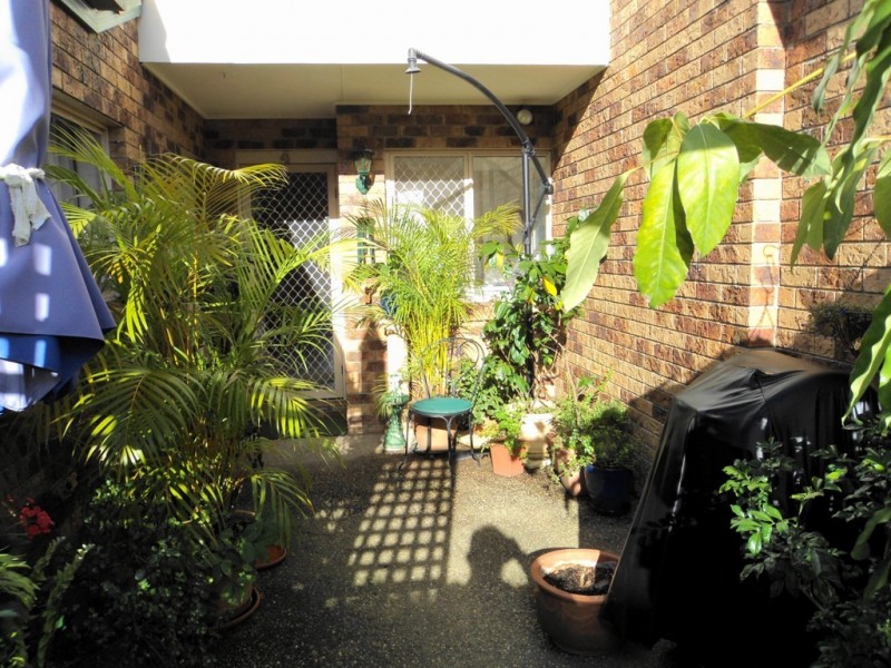 4 Lowood Court, Varsity Lakes QLD 4227