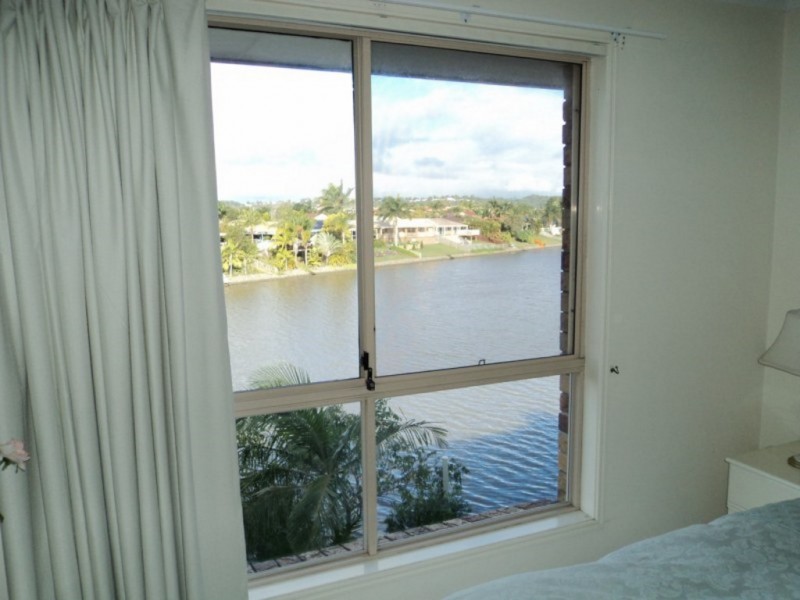 4 Lowood Court, Varsity Lakes QLD 4227