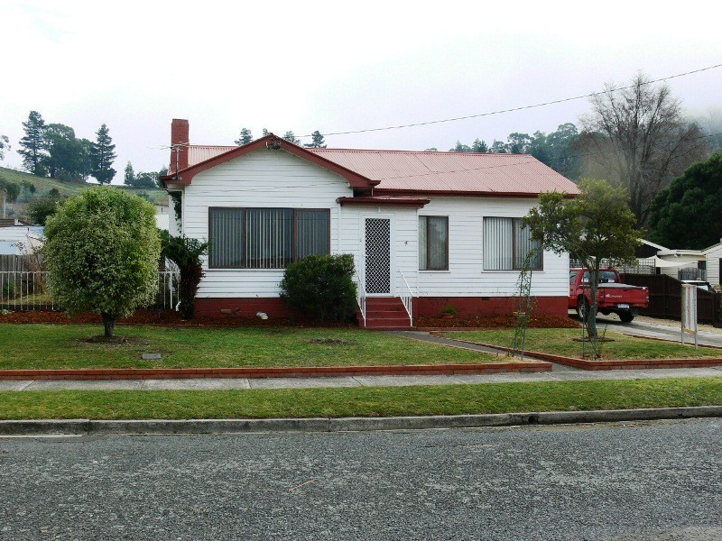 4 Norfolk Avenue, New Norfolk TAS 7140