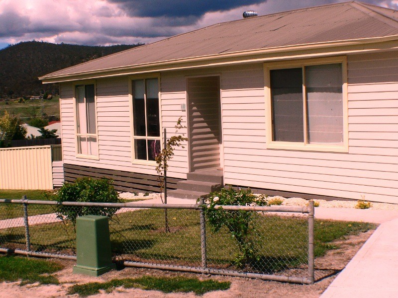 11 Nicholson Street, New Norfolk TAS 7140