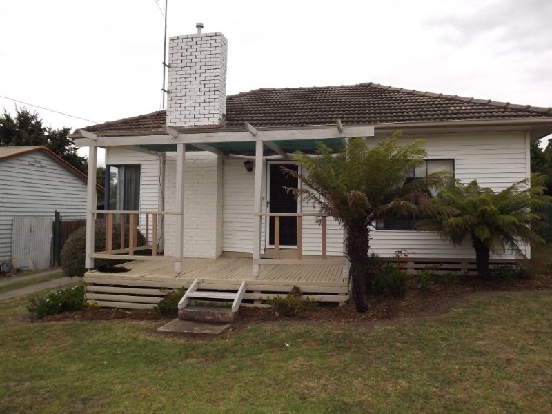 9 Pruden St, Moe VIC 3825