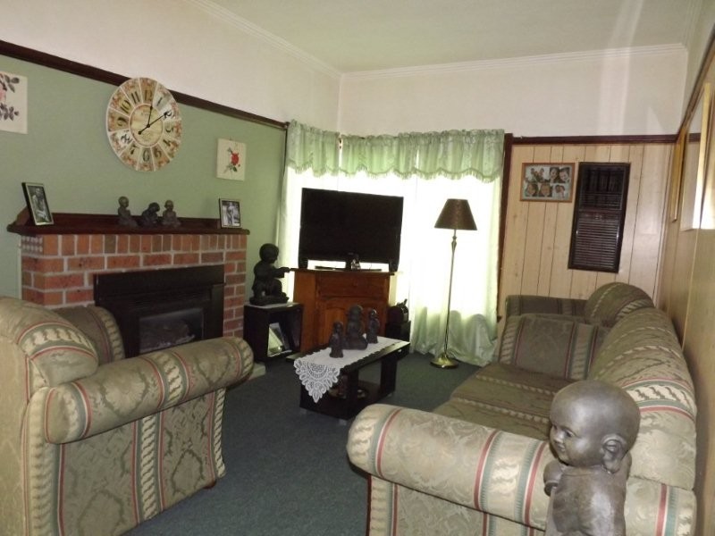 9 Pruden St, Moe VIC 3825