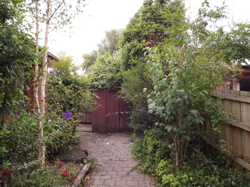 7 Cemetery Rd, Moe VIC 3825