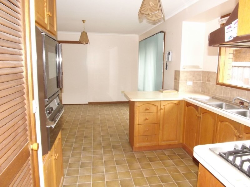 7 Cemetery Rd, Moe VIC 3825