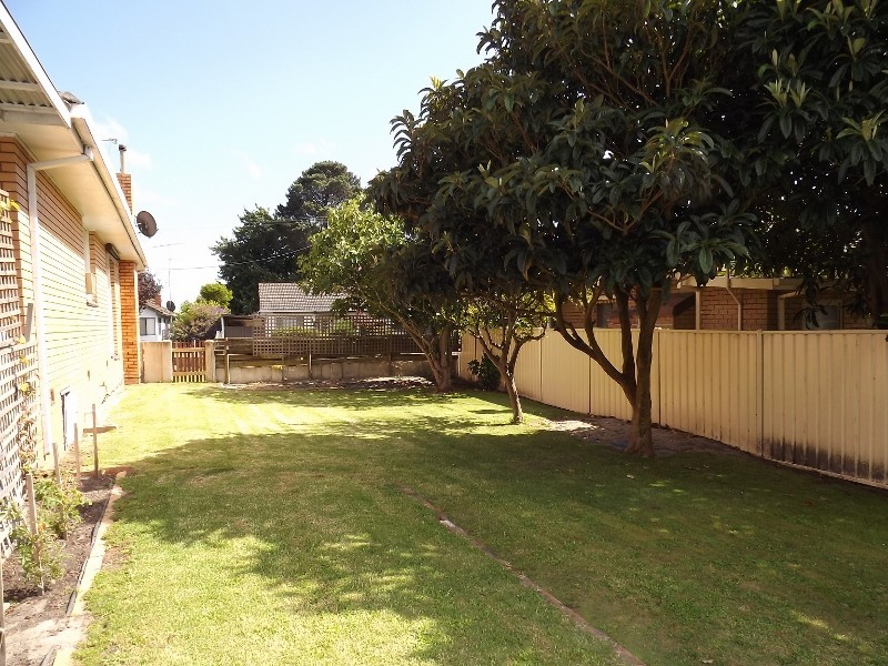 9 Gladstone street, Moe VIC 3825