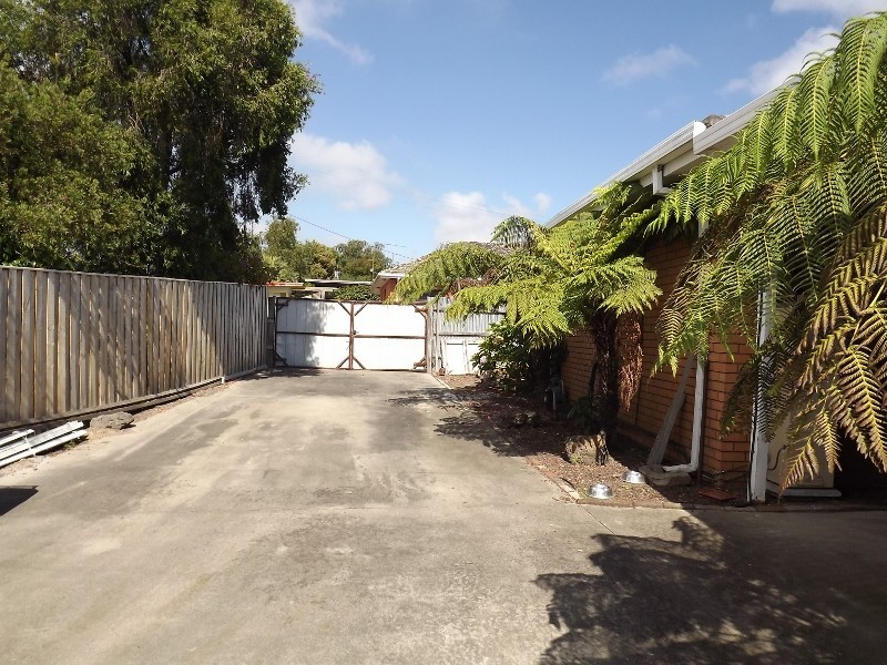 9 Gladstone street, Moe VIC 3825