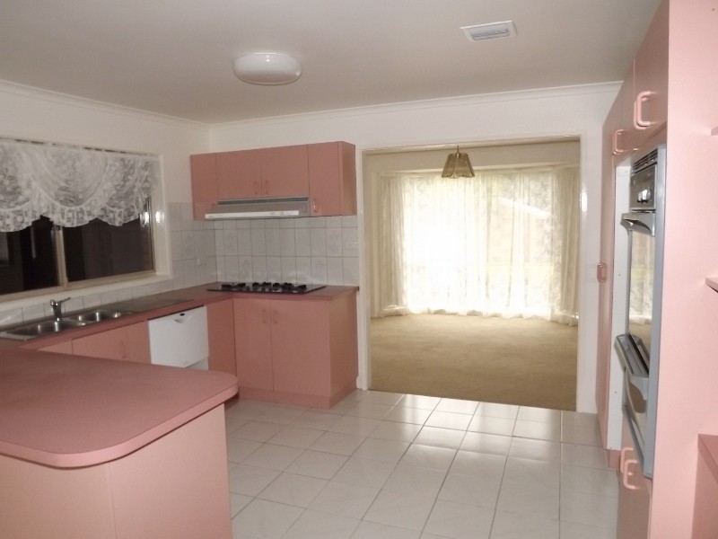 106 Southwell Avenue, Newborough VIC 3825