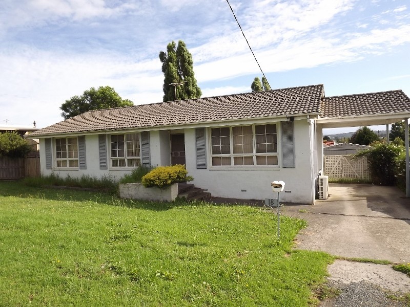 18 Somerville Court, Moe VIC 3825