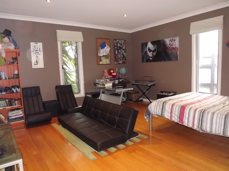 20 Rutherglen Rd, Newborough VIC 3825