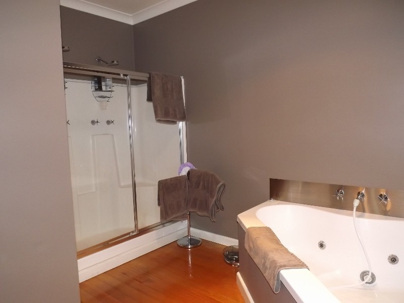 20 Rutherglen Rd, Newborough VIC 3825