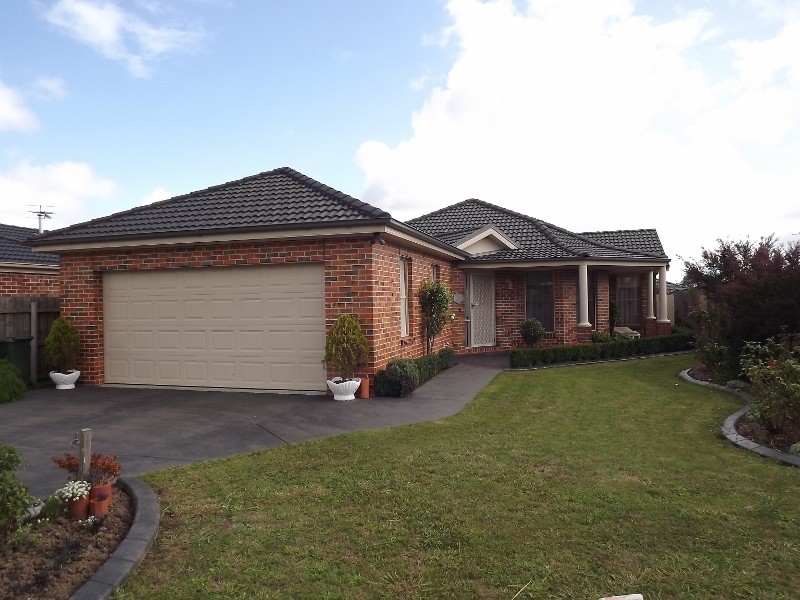 11 Vincent Boulevard, Trafalgar VIC 3824