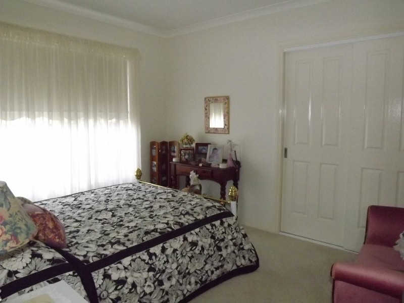 11 Vincent Boulevard, Trafalgar VIC 3824