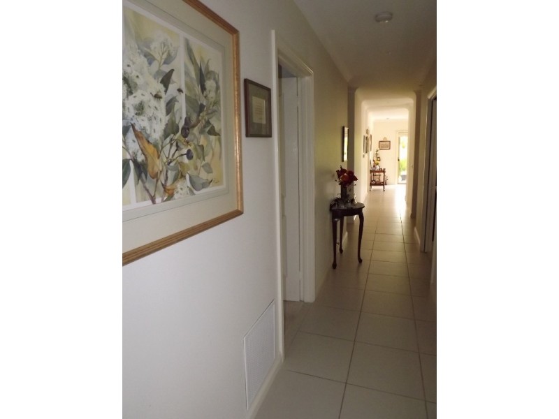 11 Vincent Boulevard, Trafalgar VIC 3824