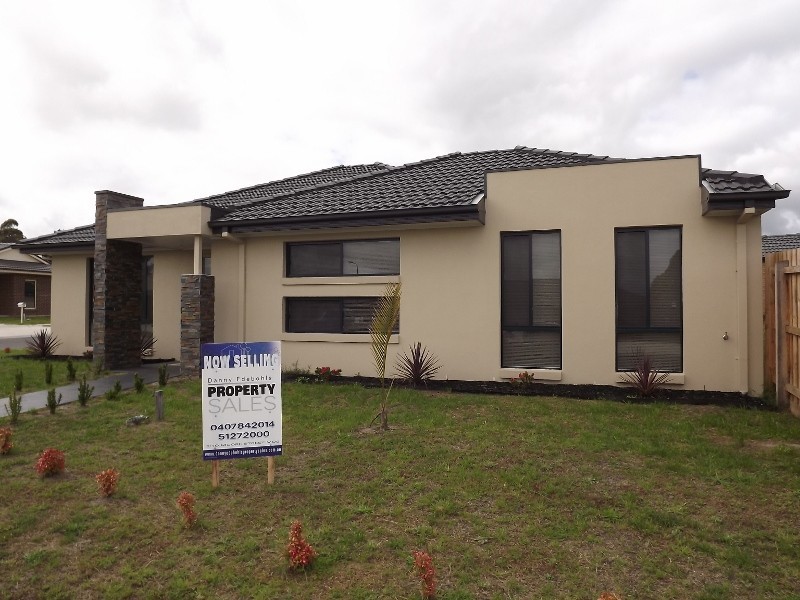 1/16 Sweetwater Place, Moe VIC 3825