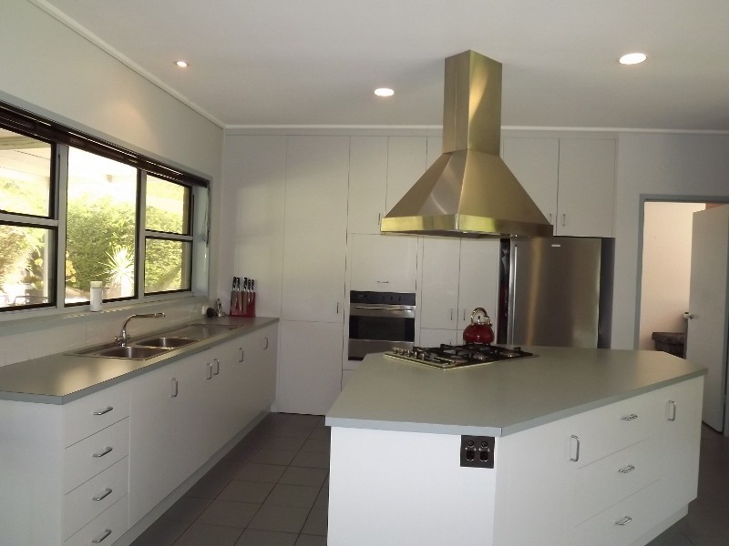 27 Mathew court, Moe South VIC 3825