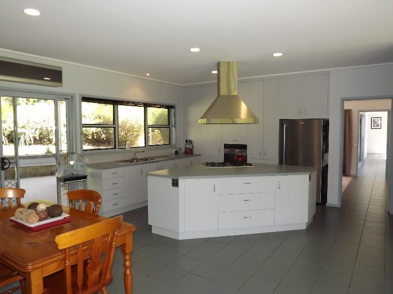 27 Mathew court, Moe South VIC 3825