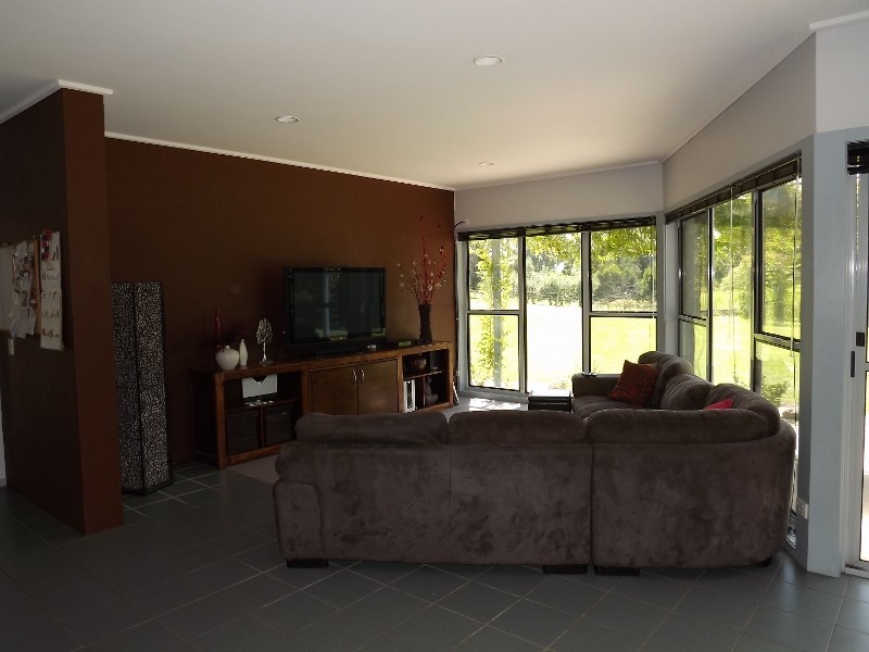 27 Mathew court, Moe South VIC 3825
