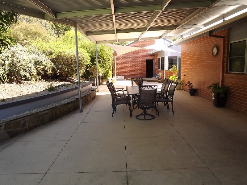 27 Mathew court, Moe South VIC 3825