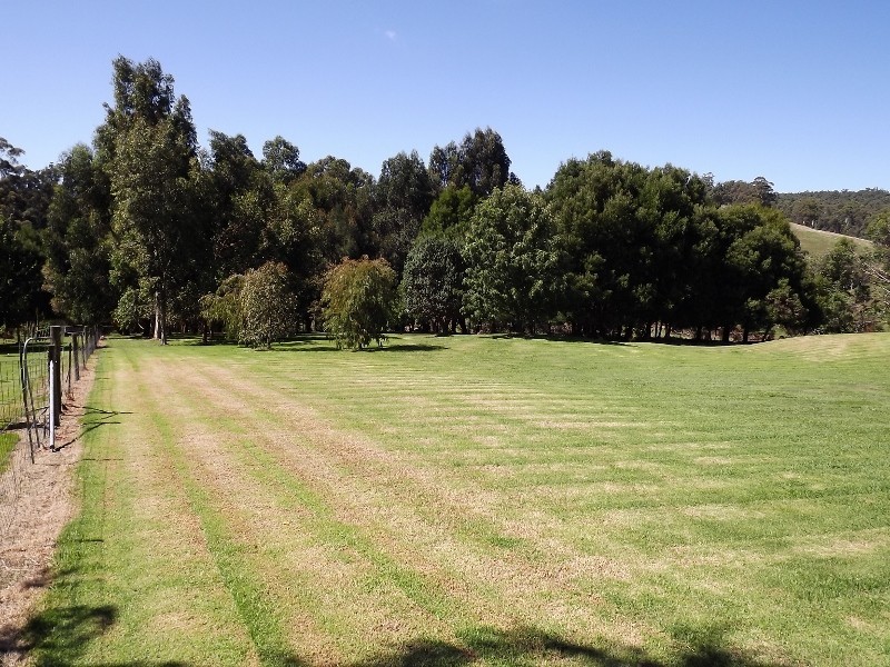 27 Mathew court, Moe South VIC 3825