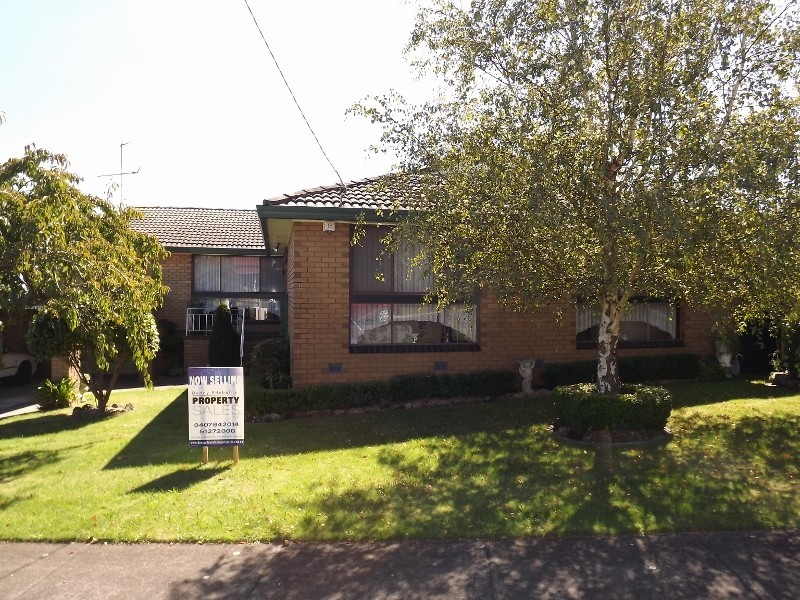 2 Tovell street, Newborough VIC 3825
