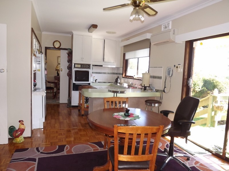 2 Tovell street, Newborough VIC 3825