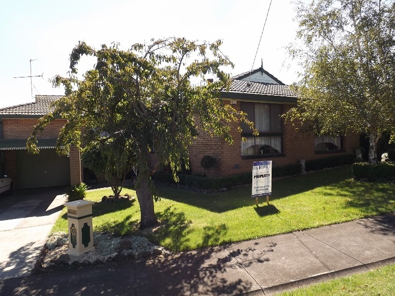 2 Tovell street, Newborough VIC 3825