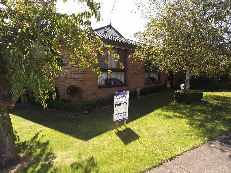 2 Tovell street, Newborough VIC 3825