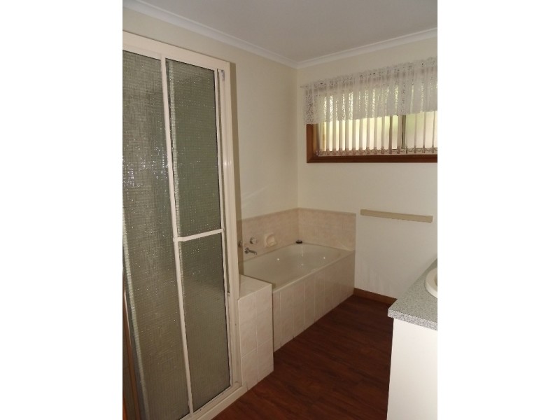 4 Furnell street, Newborough VIC 3825