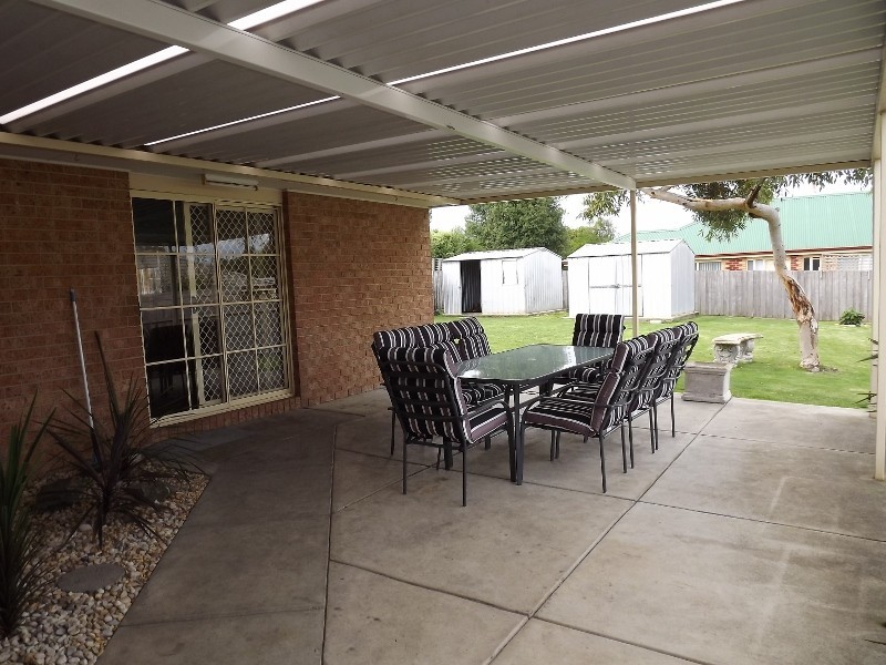 4 Furnell street, Newborough VIC 3825