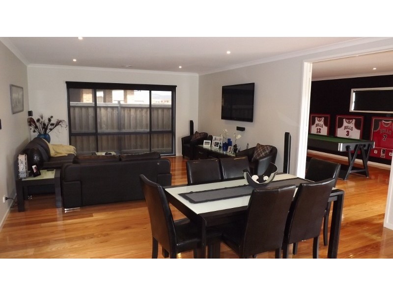 5 Robin Close, Newborough VIC 3825