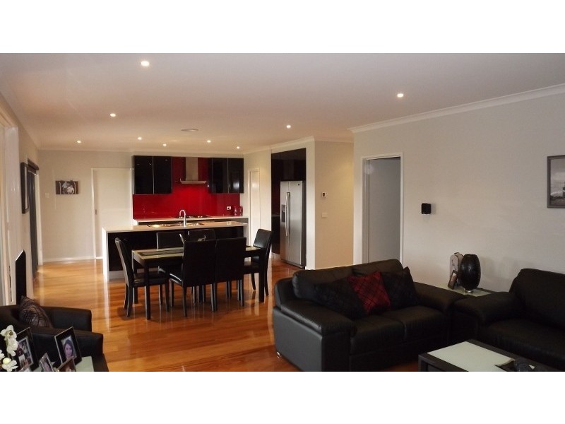 5 Robin Close, Newborough VIC 3825