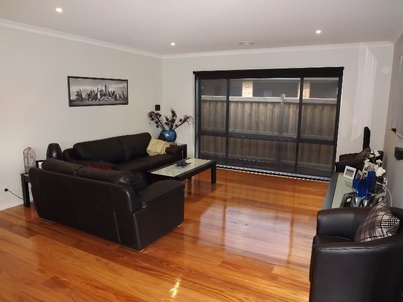 5 Robin Close, Newborough VIC 3825