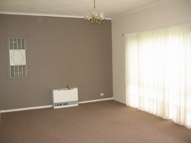 9 Staff Street, Moe VIC 3825