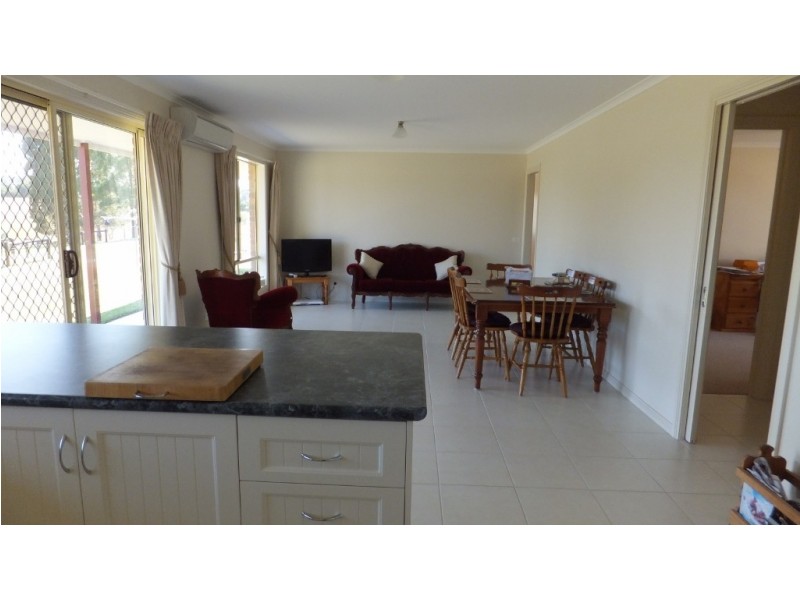 34 Paterson Court, Nicholson VIC 3882