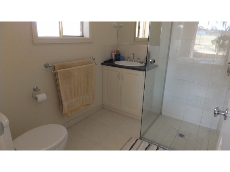 34 Paterson Court, Nicholson VIC 3882