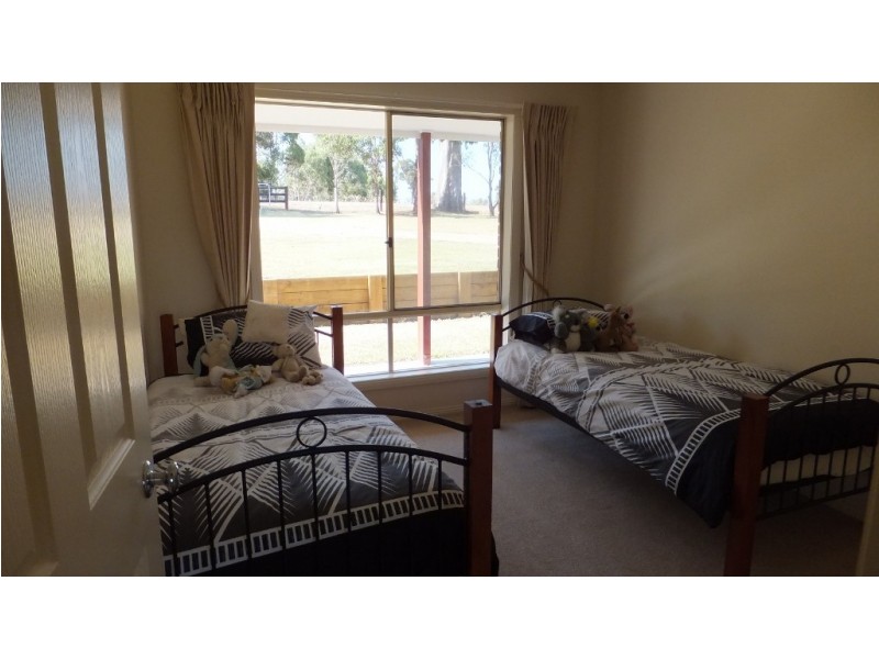 34 Paterson Court, Nicholson VIC 3882