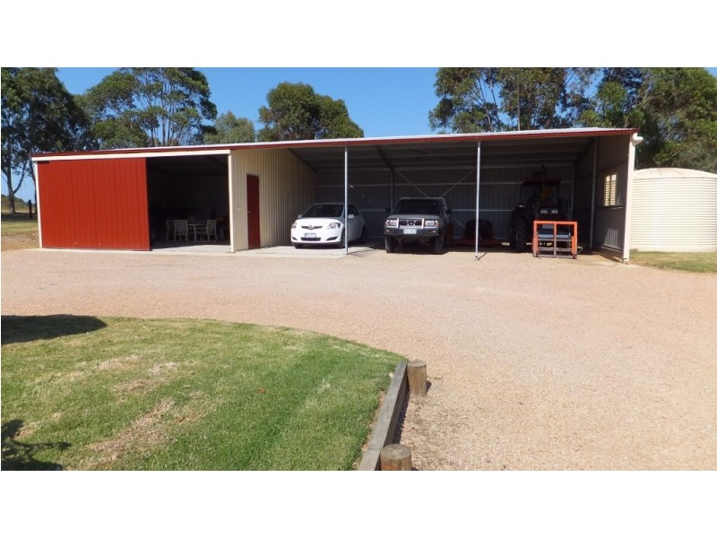 34 Paterson Court, Nicholson VIC 3882