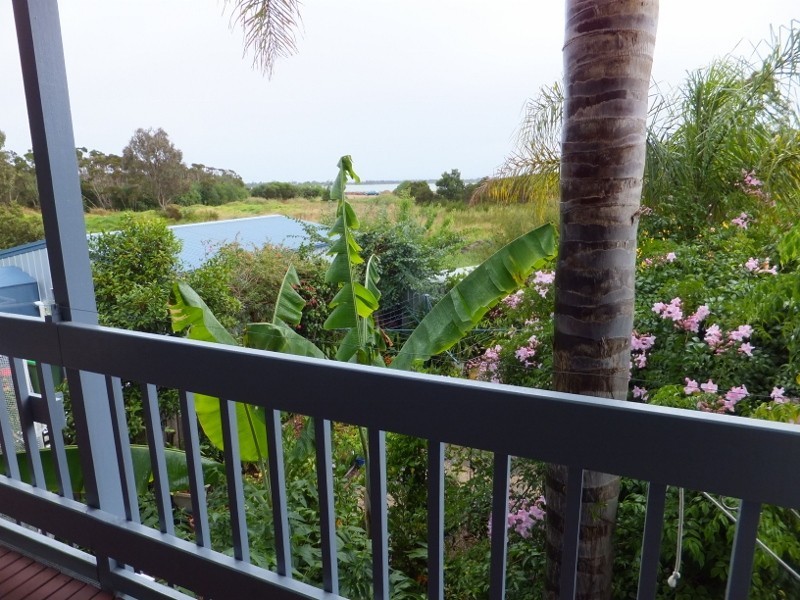 147 Bay Road, Eagle Point VIC 3878