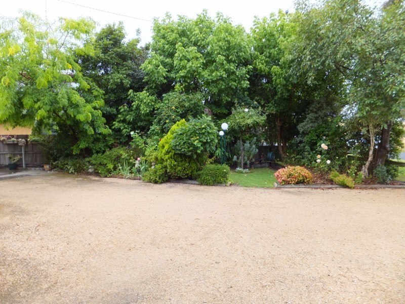 147 Bay Road, Eagle Point VIC 3878