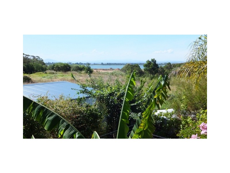 147 Bay Road, Eagle Point VIC 3878